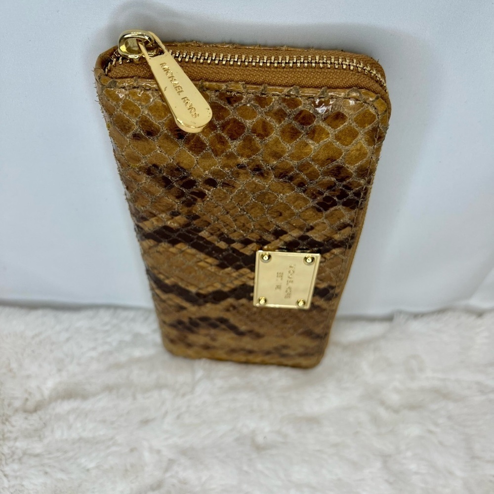 Michael Kors Snake Print Wallet - Picture 4 of 7